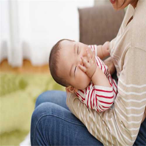 宝宝病毒性感冒除发烧外没别的症状，会不会出幼儿急疹？